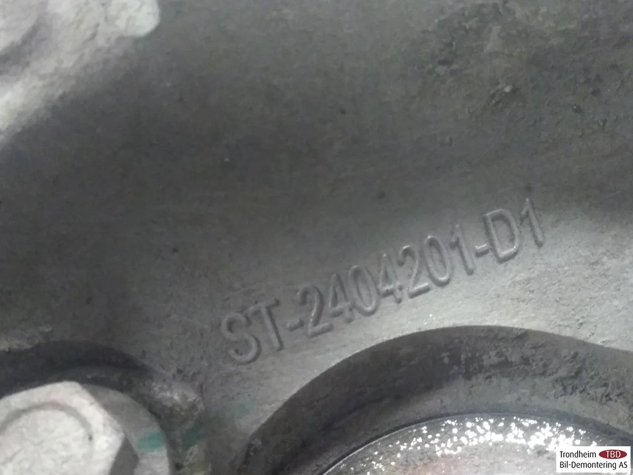 Byd TANG 2021->> Stub axle carrier, right rear view 3