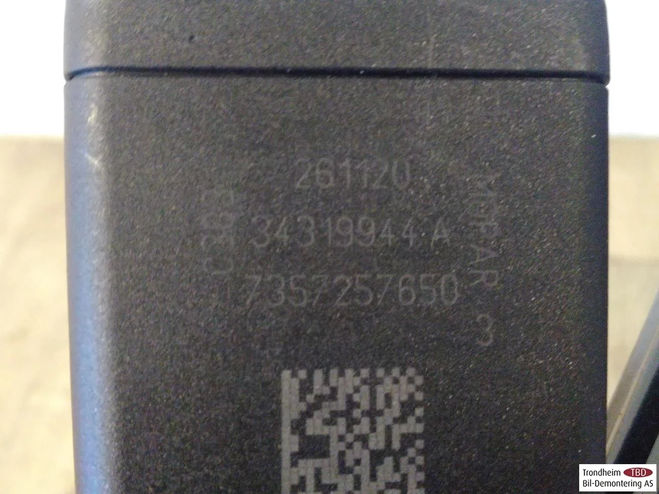 Fiat 500E 2020- Seat belt buckle / anchor view 4