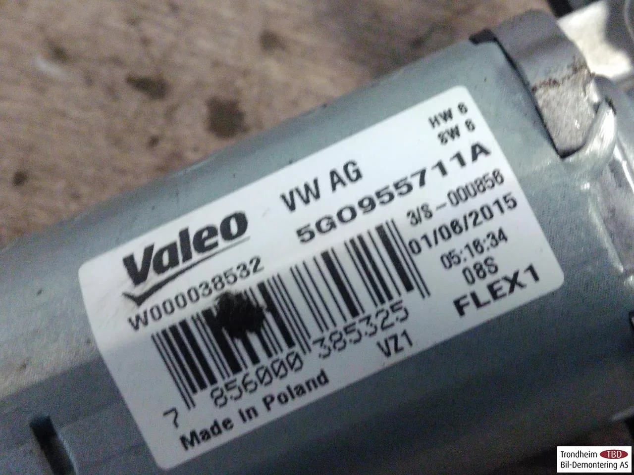 Volkswagen GOLF, E-GOLF VII 2013-20 Tailgate wiper motor view 3