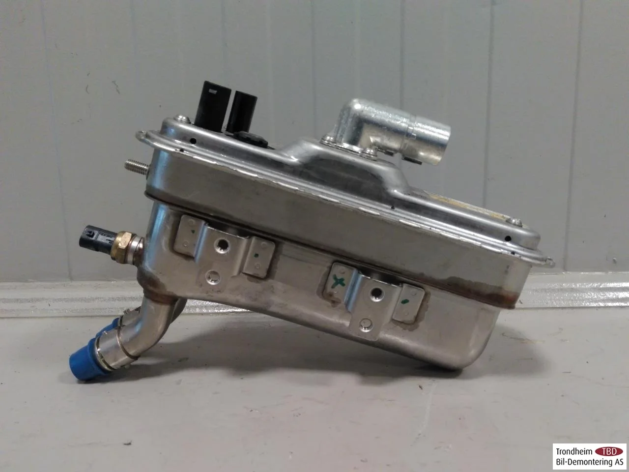 BMW IX3 G08 2021-25 Auxiliary heater, rear view 3