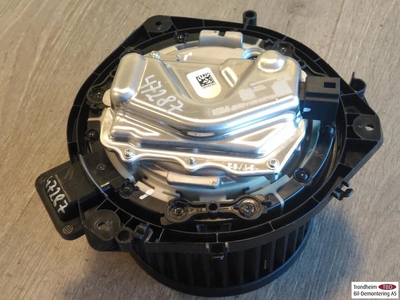 Skoda ENYAQ IV 2021- Fűtésventilátor motor nézet 2
