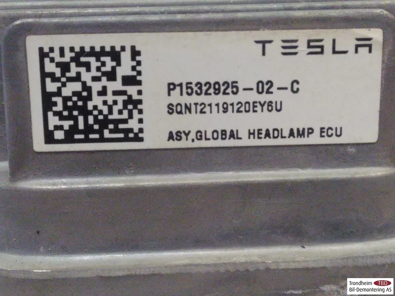 Tesla MODEL Y 2021- Vezérlőegység, egyéb nézet 3