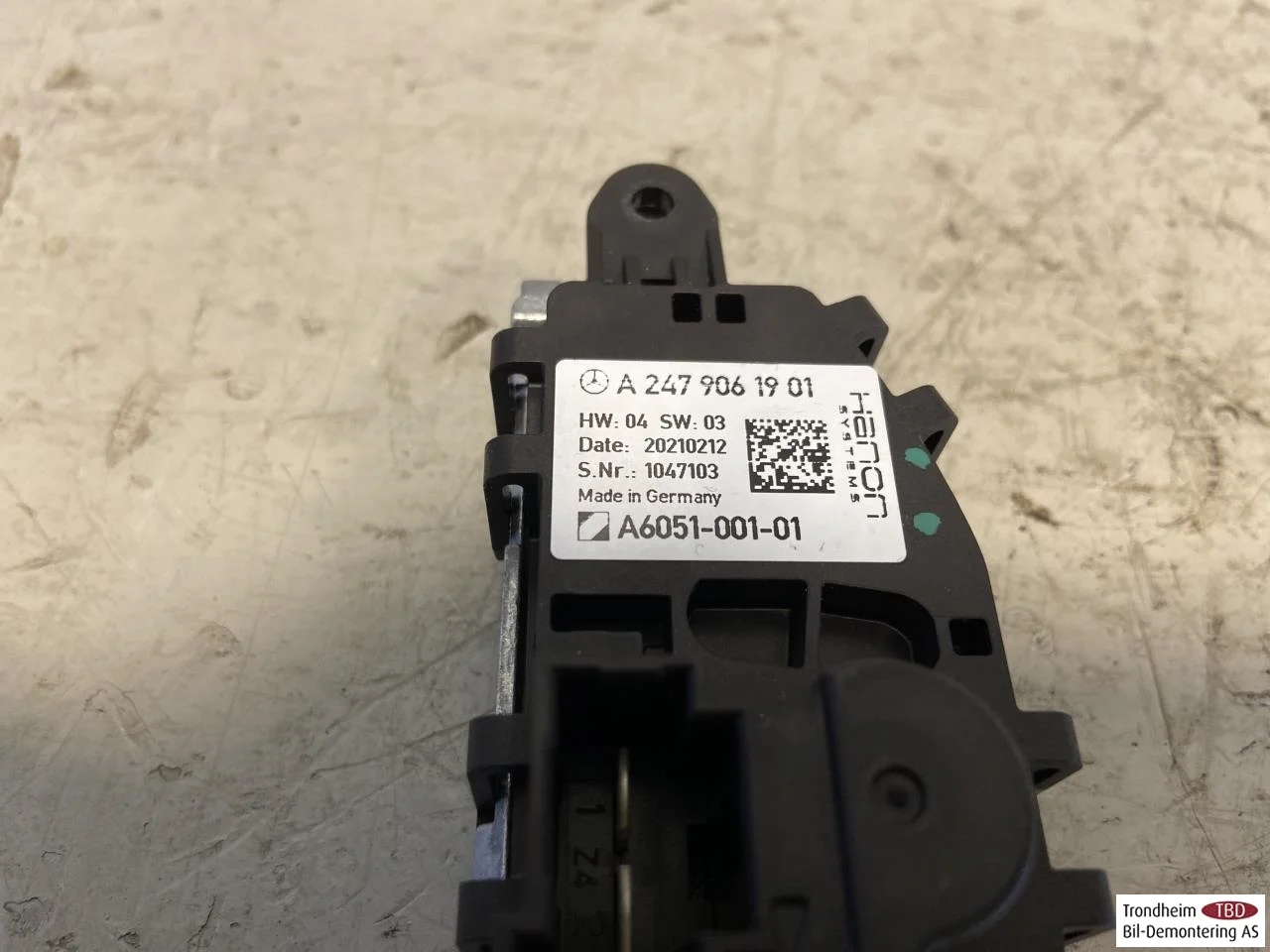 Mercedes EQA H243 2021- Fűtésventilátor előtét ellenállás nézet 4