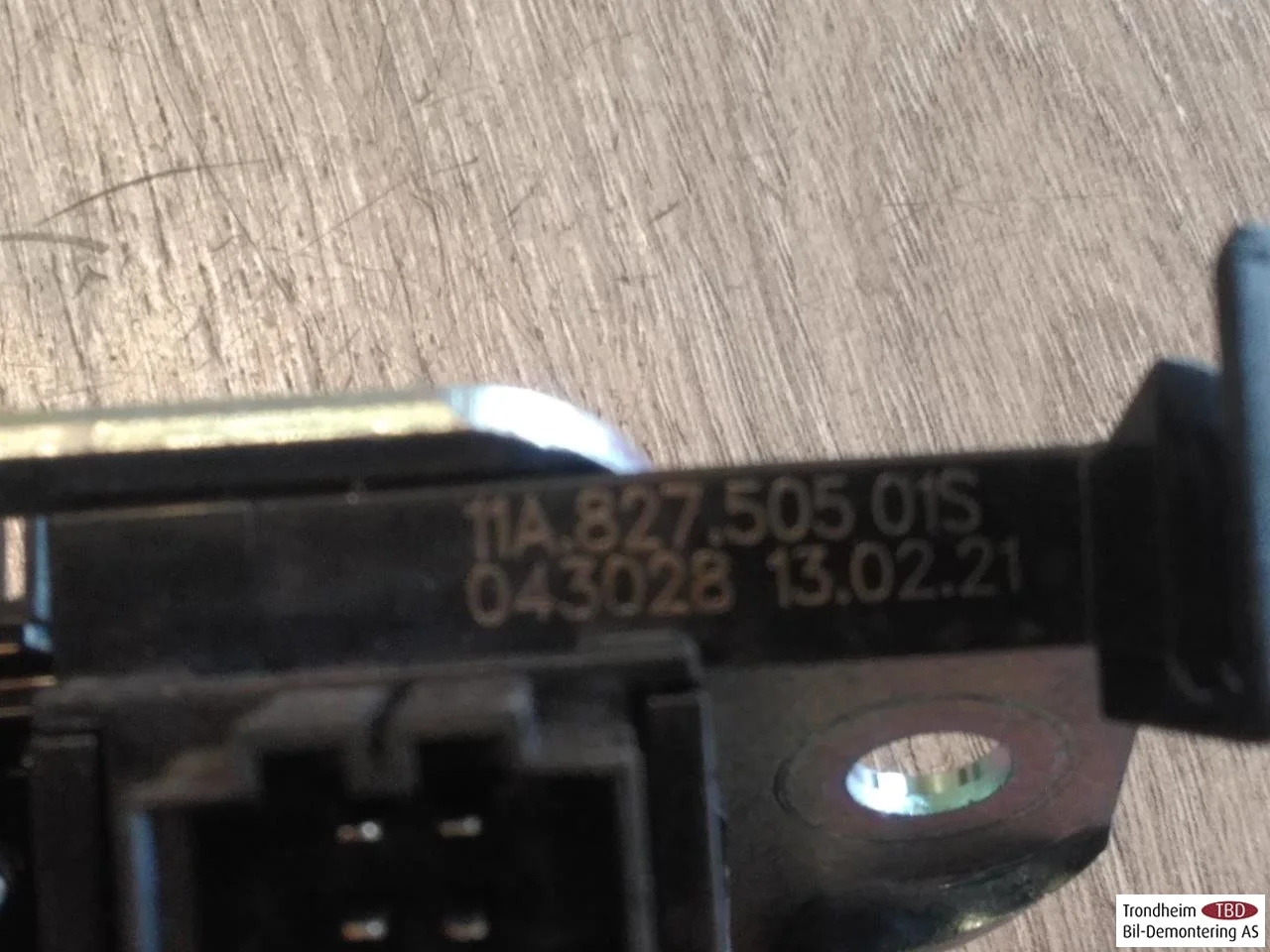Skoda ENYAQ IV 2021- Tailgate lock view 4