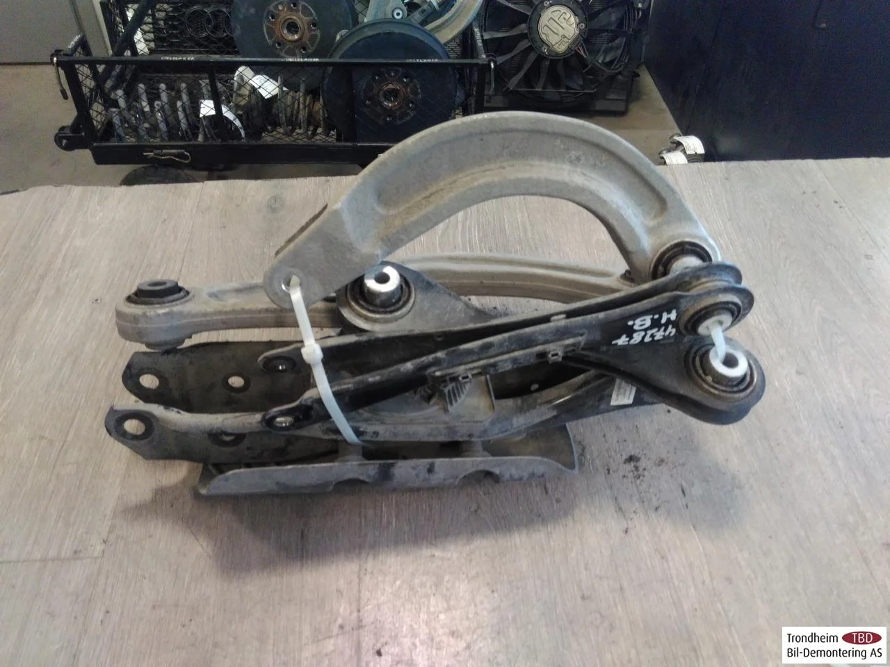 Skoda ENYAQ IV 2021- Braț suspensie, dreapta spate