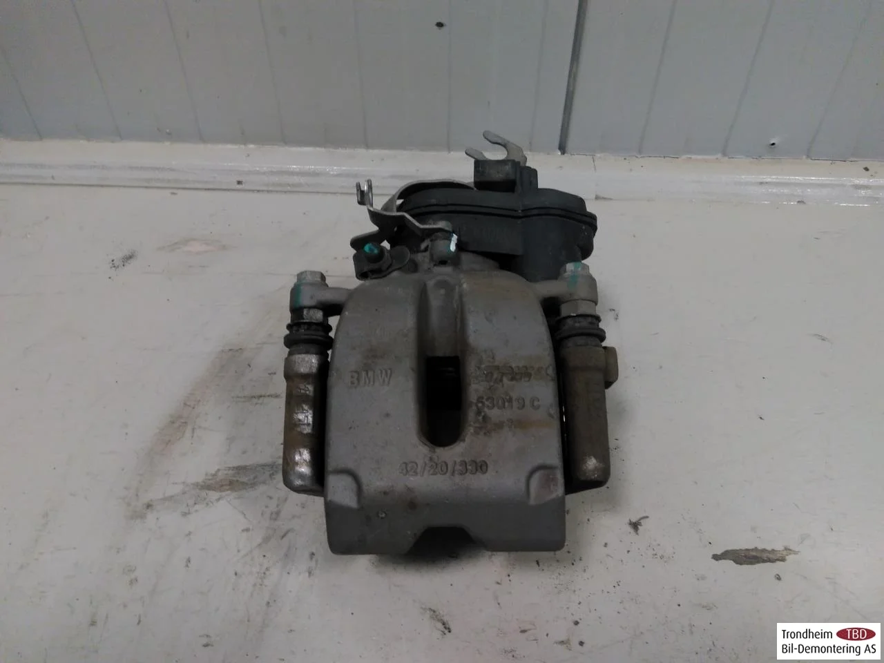 BMW IX3 G08 2021-25 Etrier frână spate dreapta