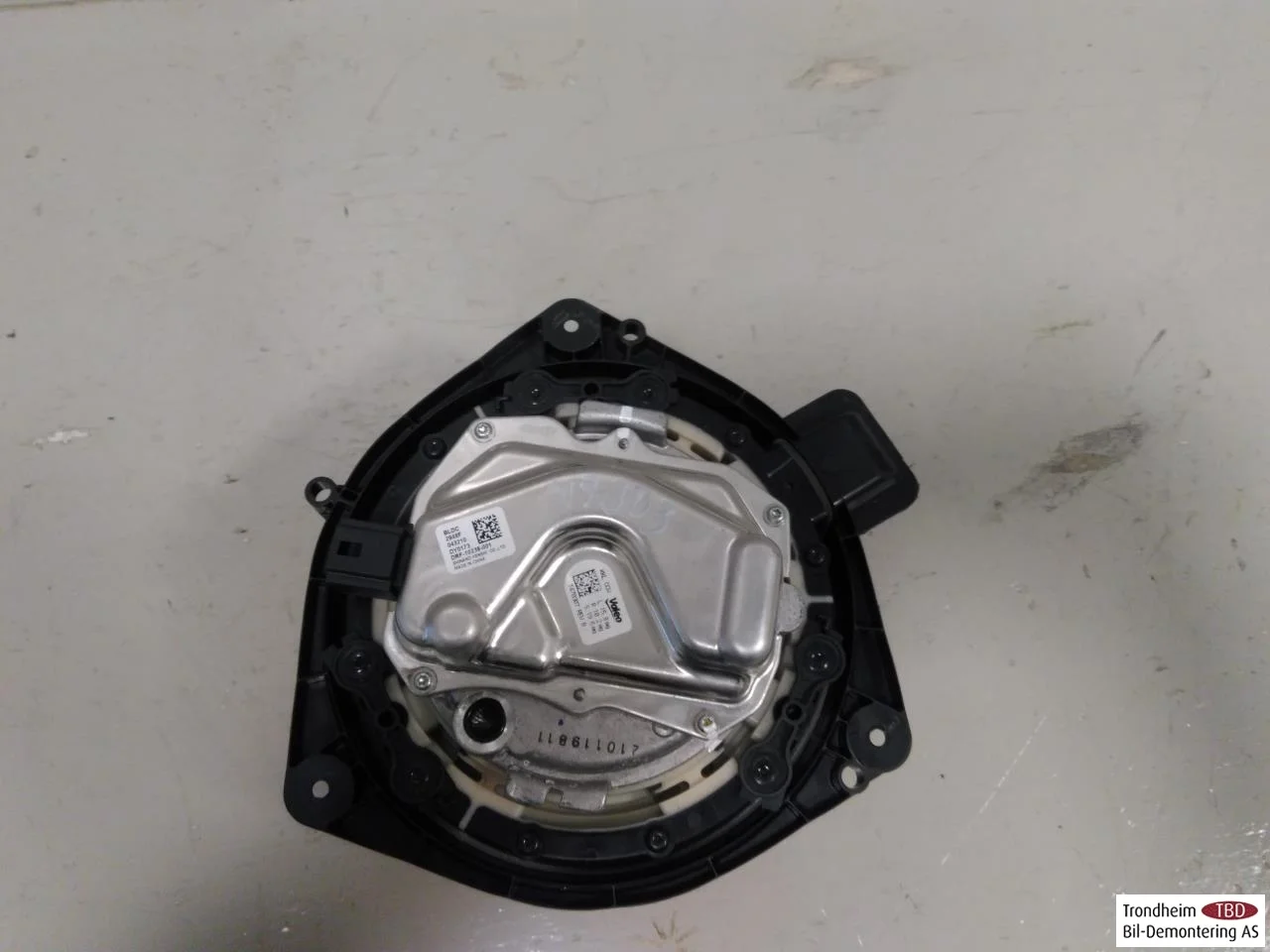 BMW IX3 G08 2021-25 Heater blower motor view 3