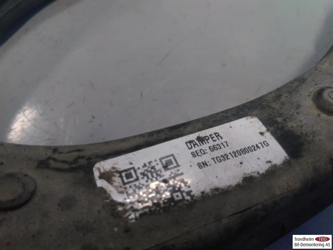 Tesla MODEL Y 2021- Control arm, front right, upper view 4