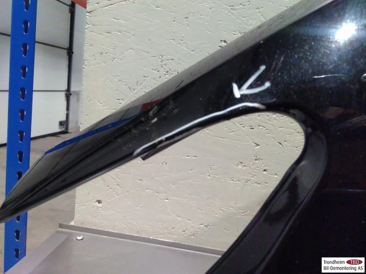 Hongqi E-HS9 2022- Front left fender view 2