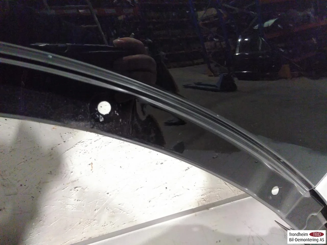Hongqi E-HS9 2022- Front left fender view 4