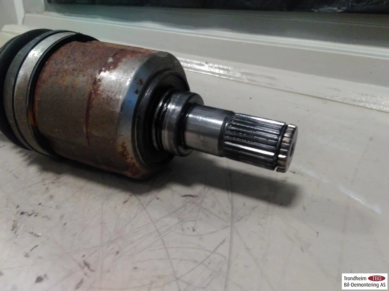 Kia SOUL 2009- Front left driveshaft view 2