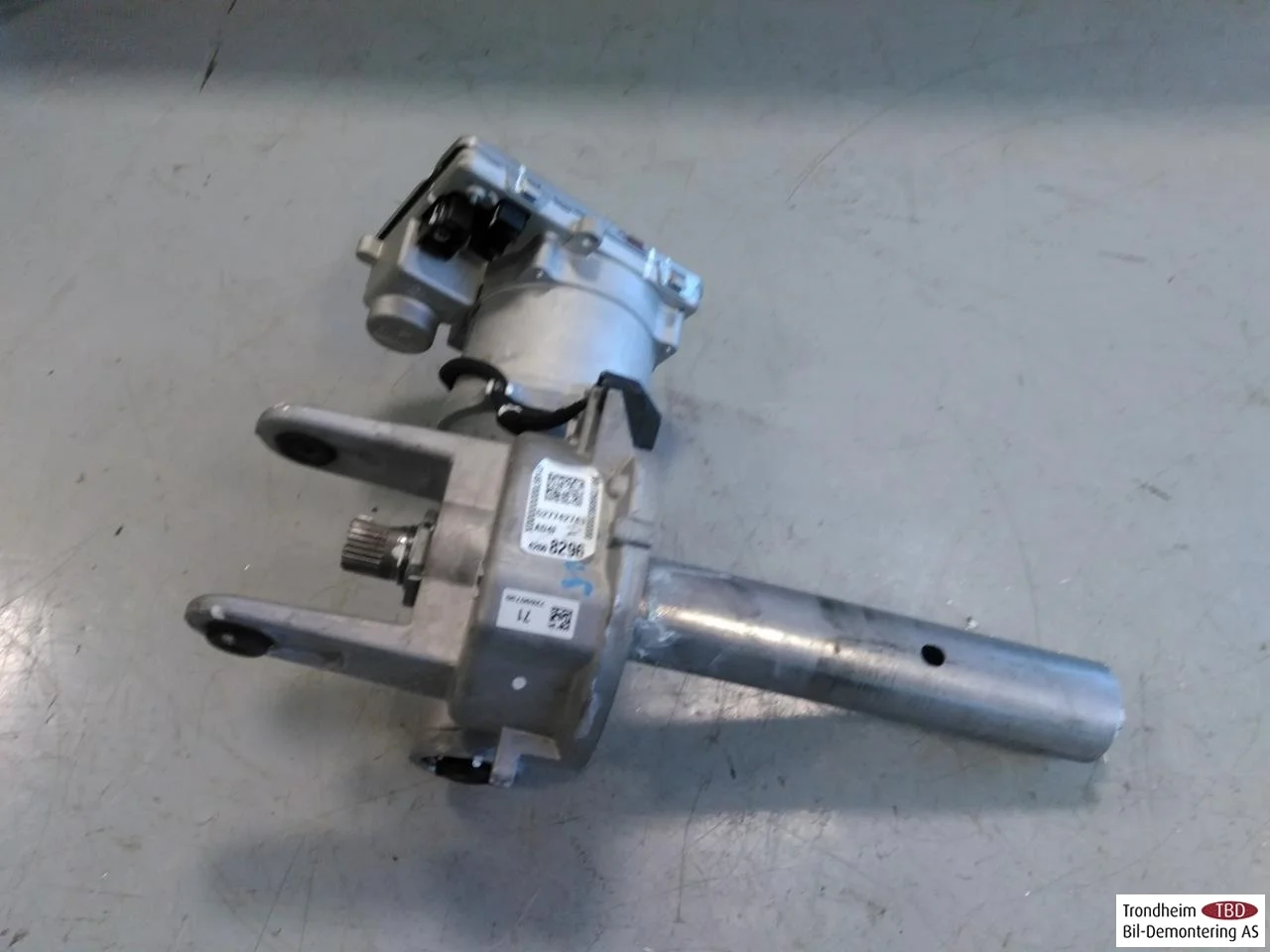 Opel / Vauxhall AMPERA-E 2017- Steering column assembly with power assist