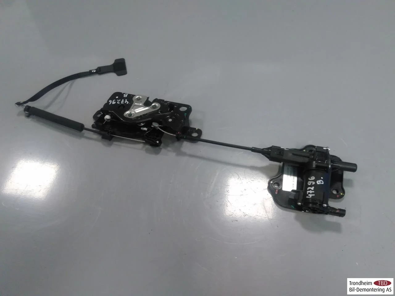 Byd TANG 2021->> Tailgate lock