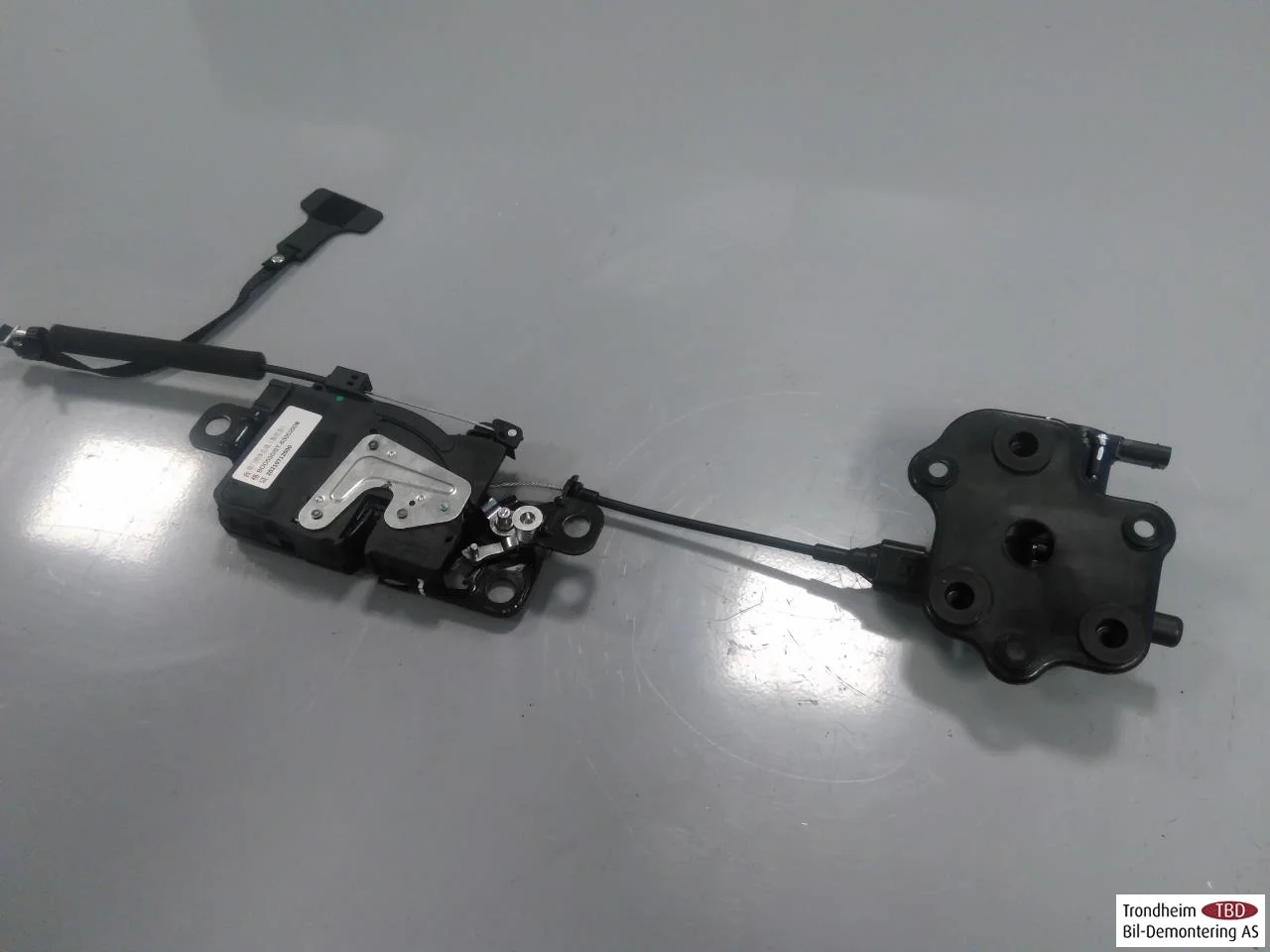 Byd TANG 2021->> Tailgate lock view 2