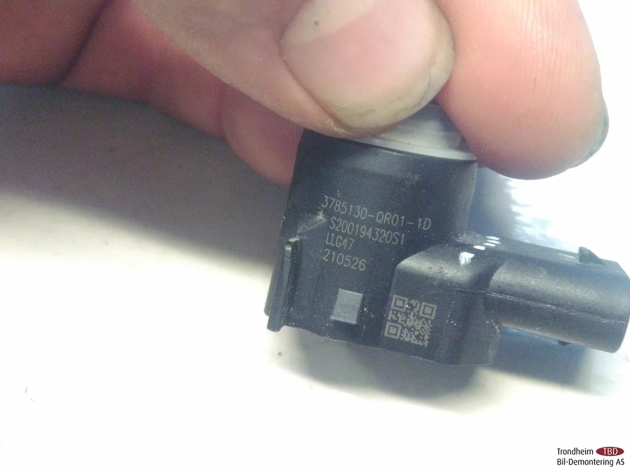 Hongqi E-HS9 2022- Front parking sensor view 3