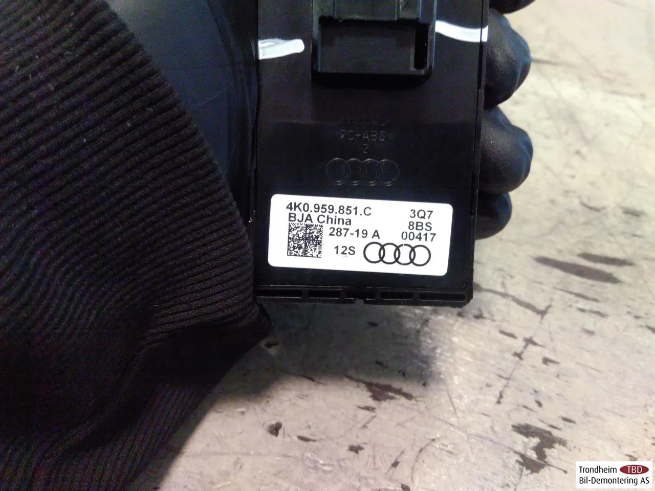 Audi E-TRON, S GE 2019- Window regulator switch view 2