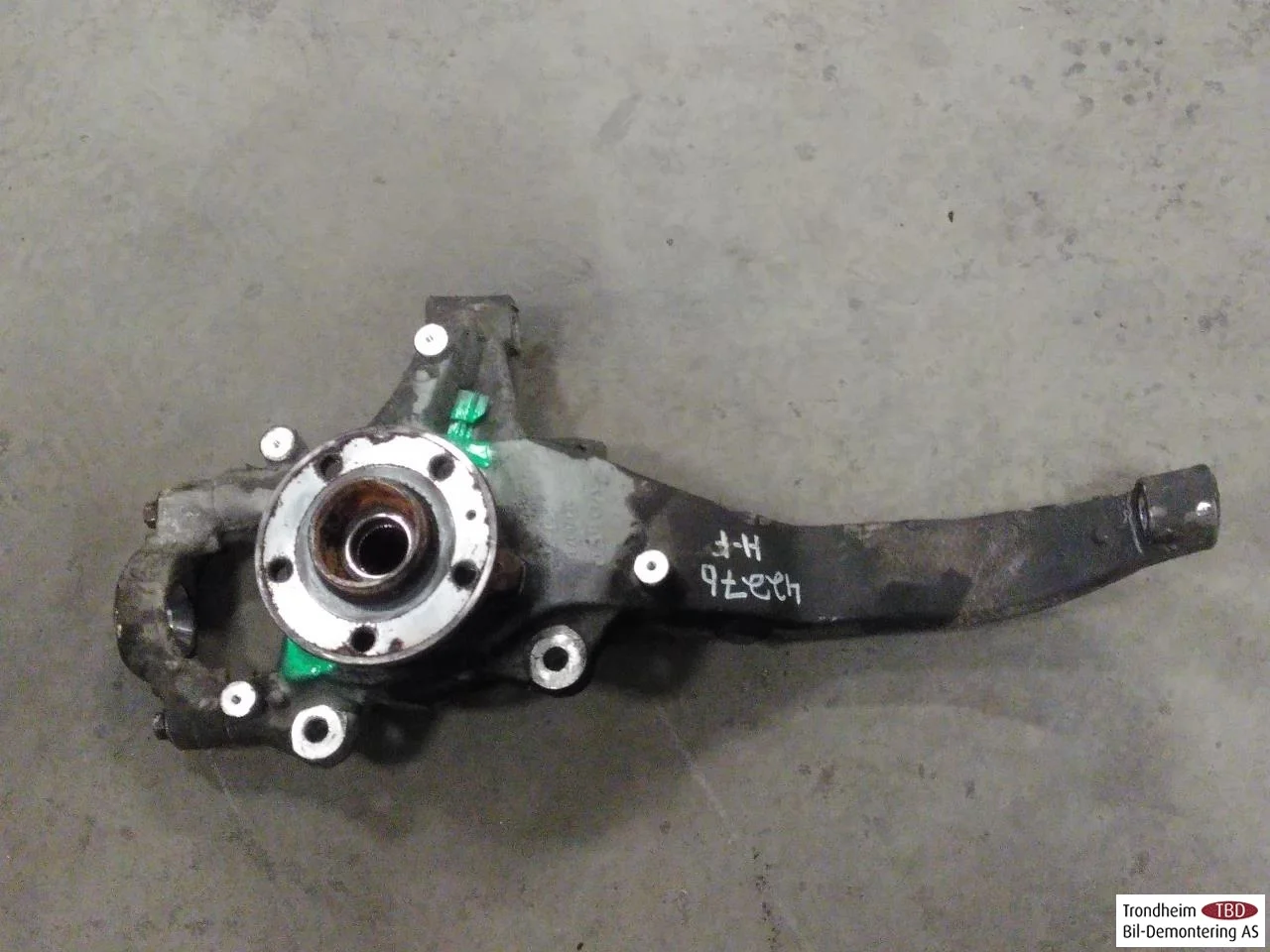 Volvo XC90/RECHARGE 2016-> Front right steering knuckle