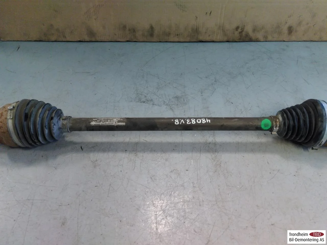 Byd TANG 2021->> Rear left driveshaft view 3