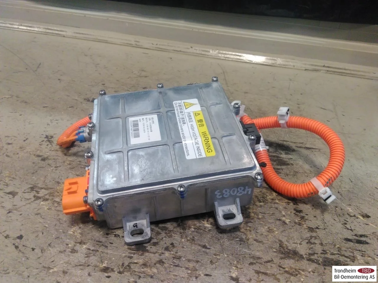 Byd TANG 2021->> Inverter, 12-220V