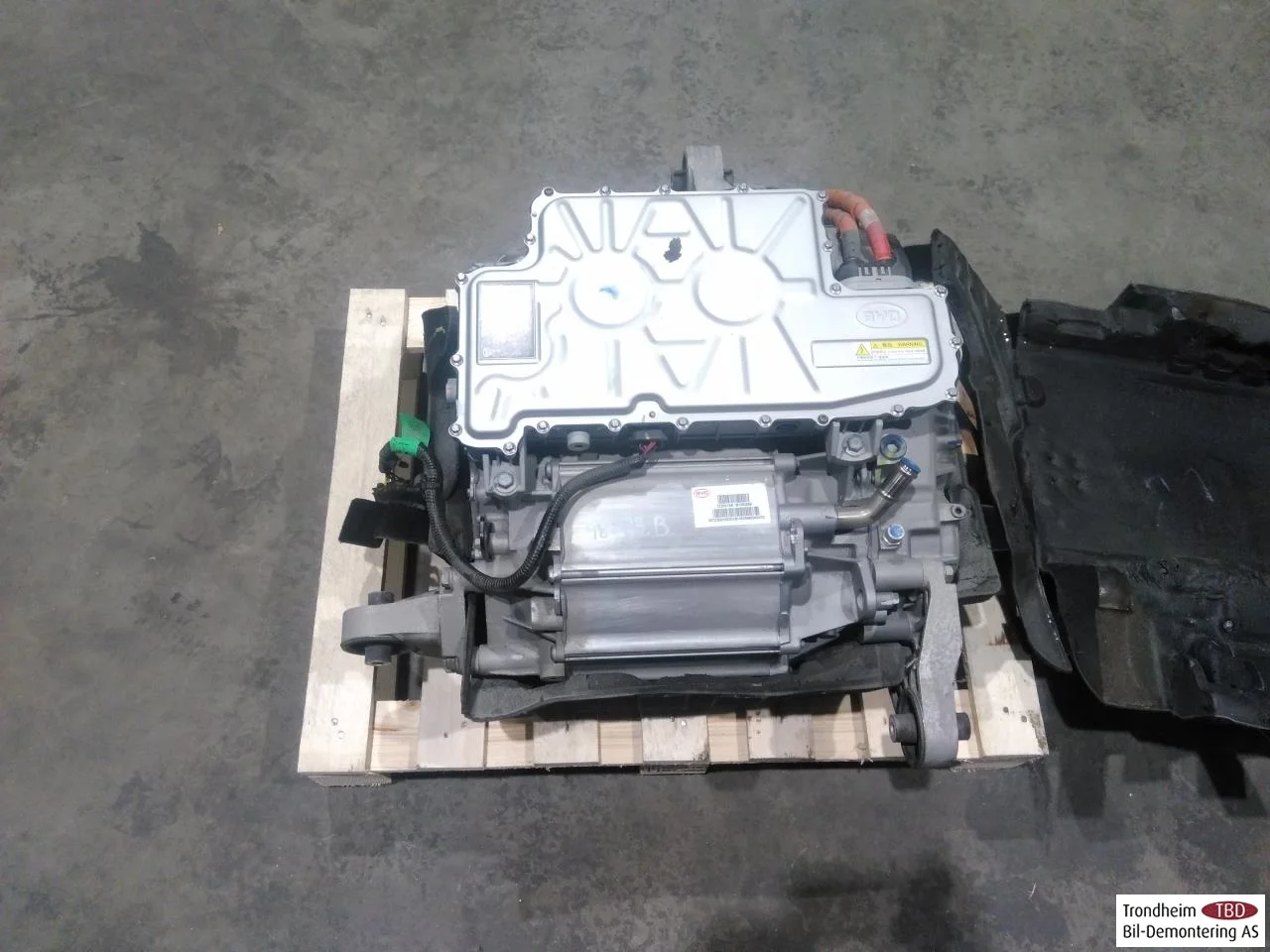 Byd TANG 2021->> Elektromos motor, hátsó