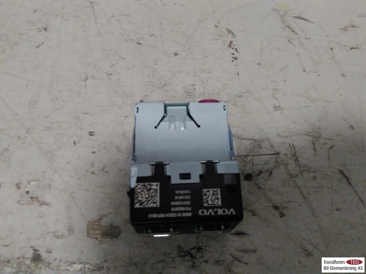 Polestar 2 2020- Radio / hi-fi, other view 2