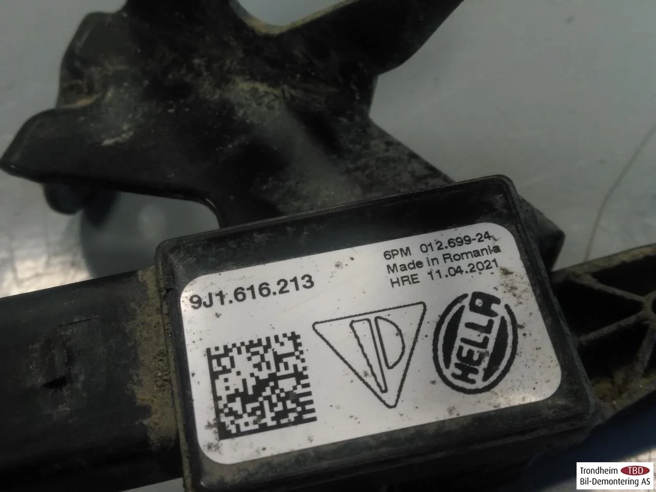 Audi E-TRON GT FW 2021- Level control / air suspension sensor view 3