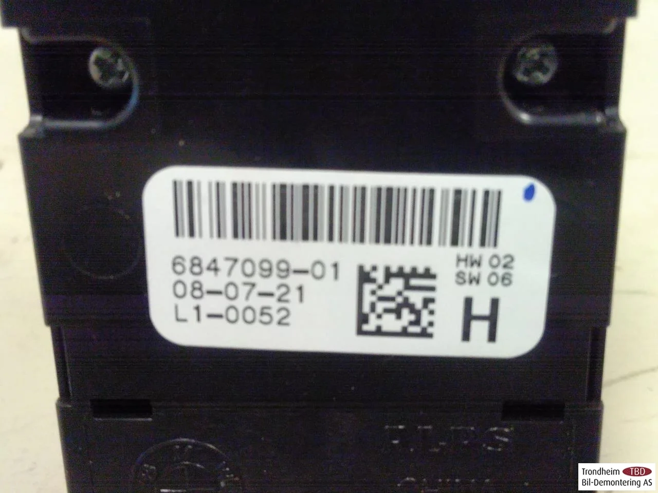 BMW IX3 G08 2021-25 Window regulator switch view 4