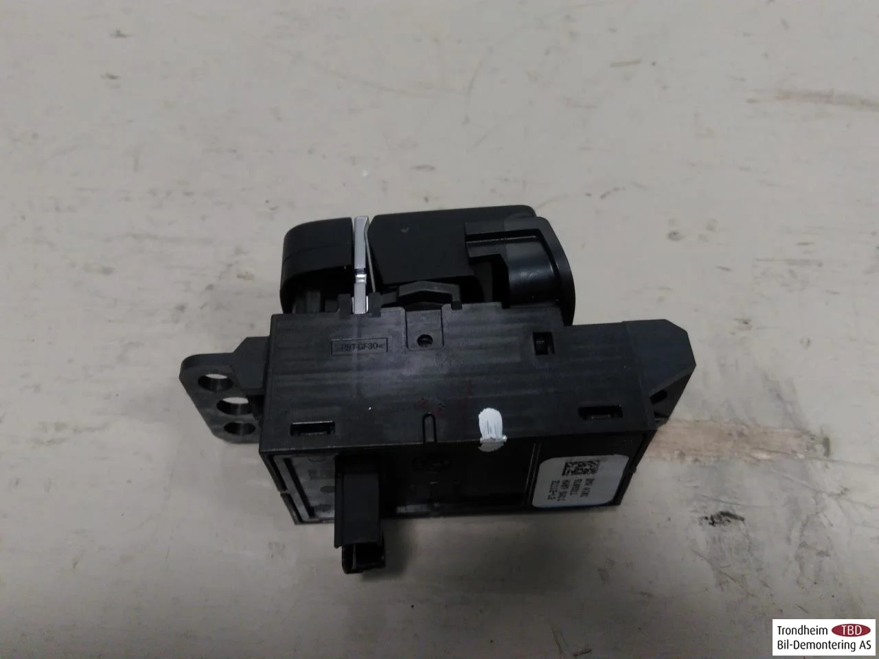 BMW IX3 G08 2021-25 Rögzítőfék kapcsoló nézet 2