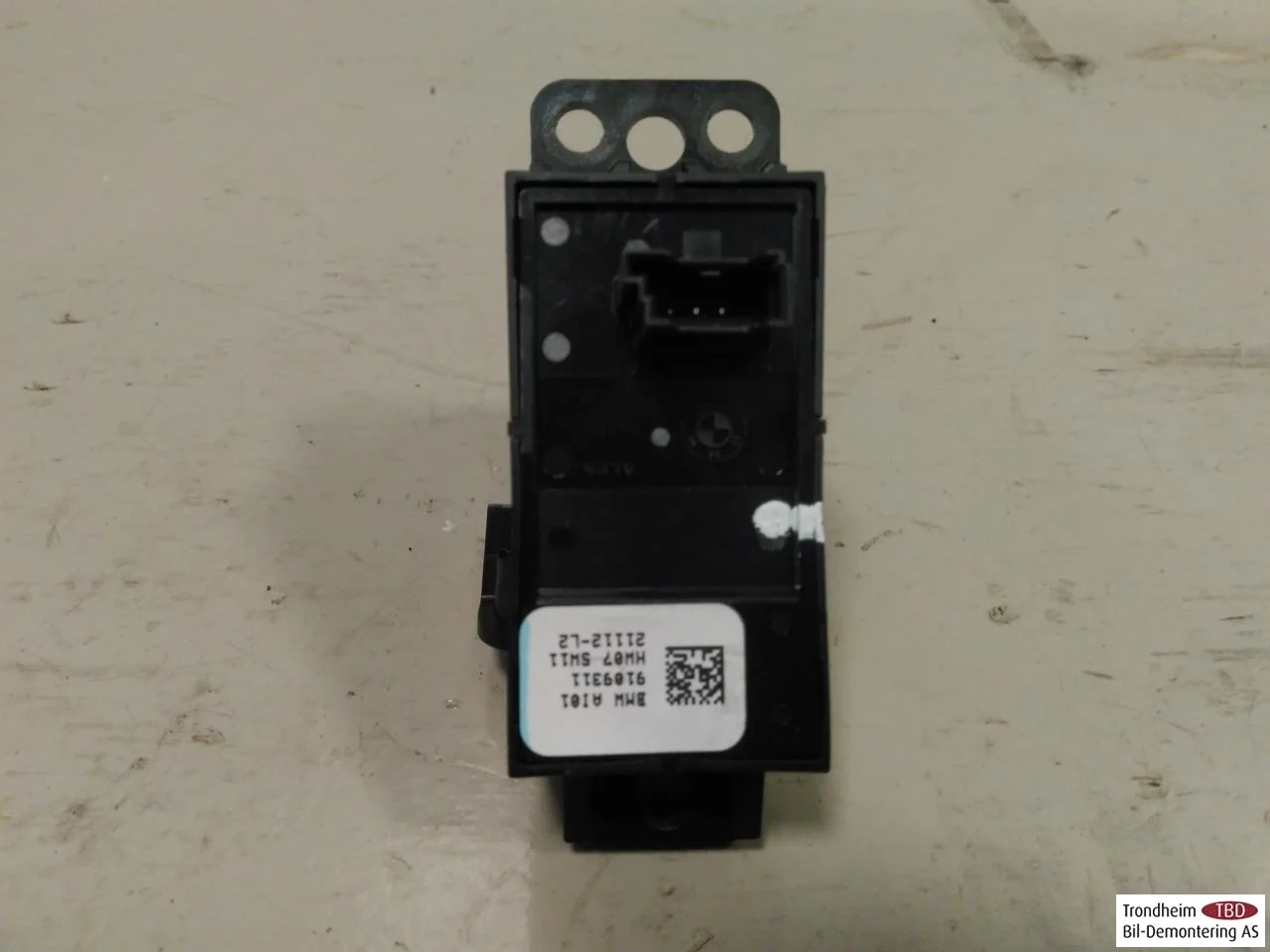 BMW IX3 G08 2021-25 Rögzítőfék kapcsoló nézet 3