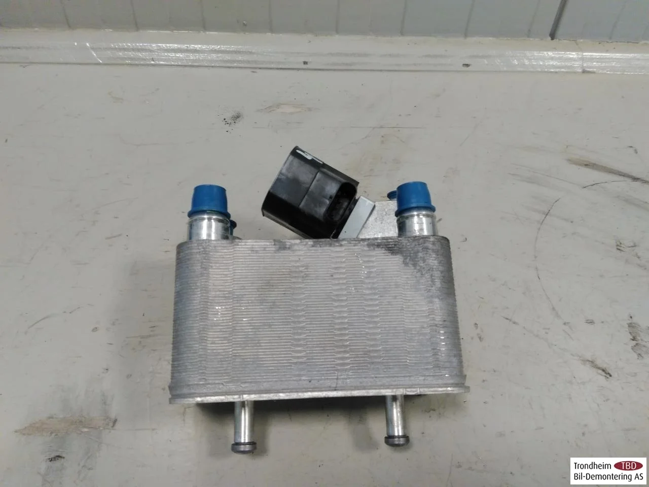 BMW IX3 G08 2021-25 Engine oil cooler view 2