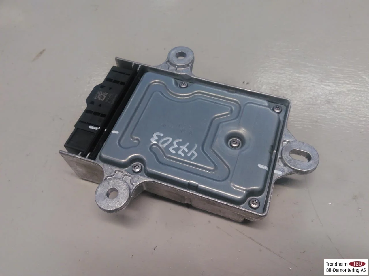 BMW IX3 G08 2021-25 Airbag control unit view 2