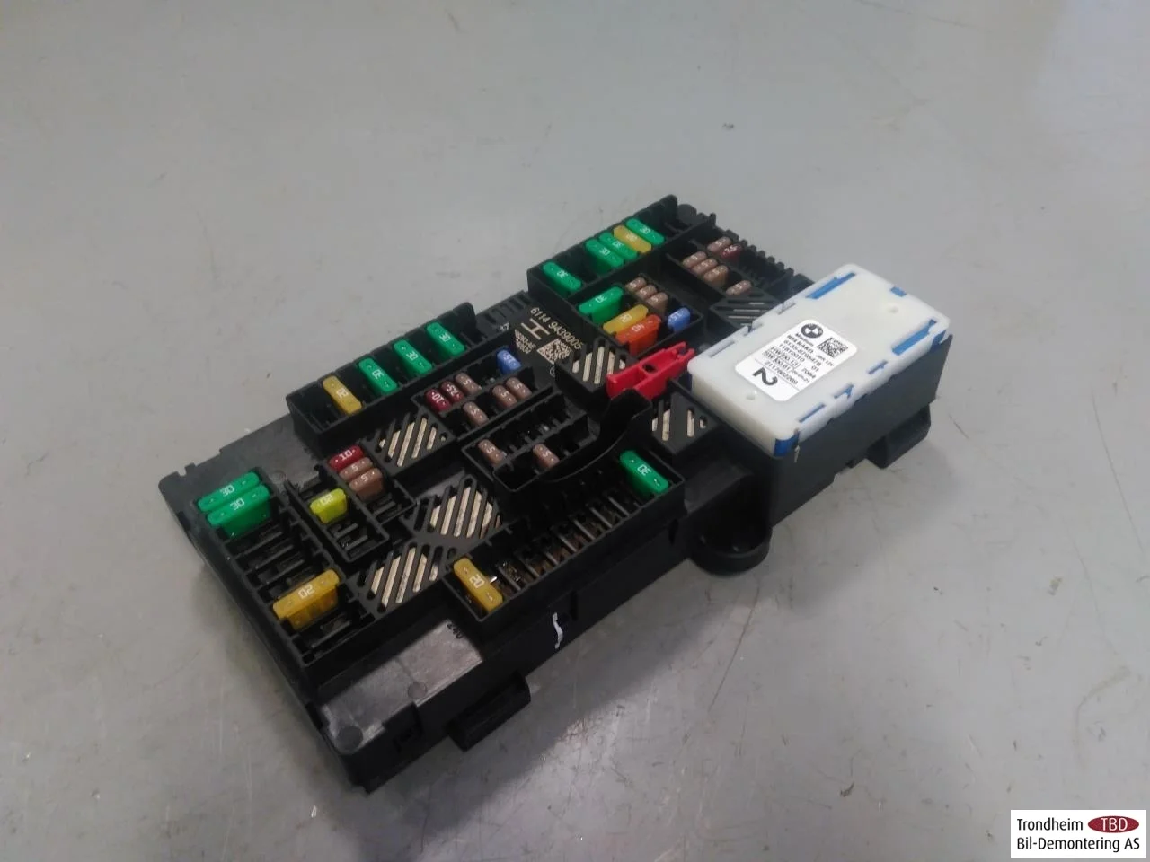 BMW IX3 G08 2021-25 Biztosítékdoboz / elektromos központ