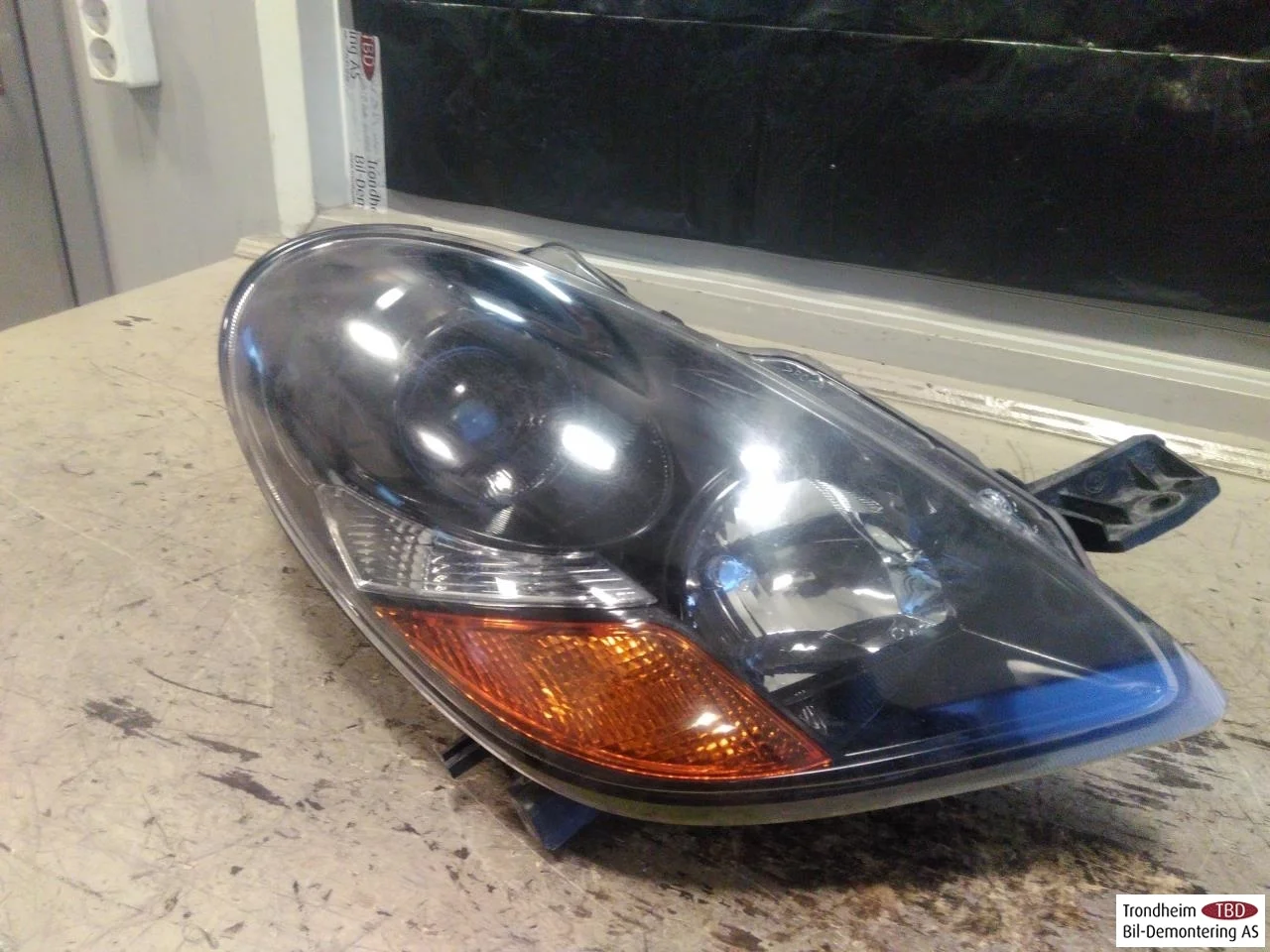 Mitsubishi I-MIEV Fényszóró, jobb