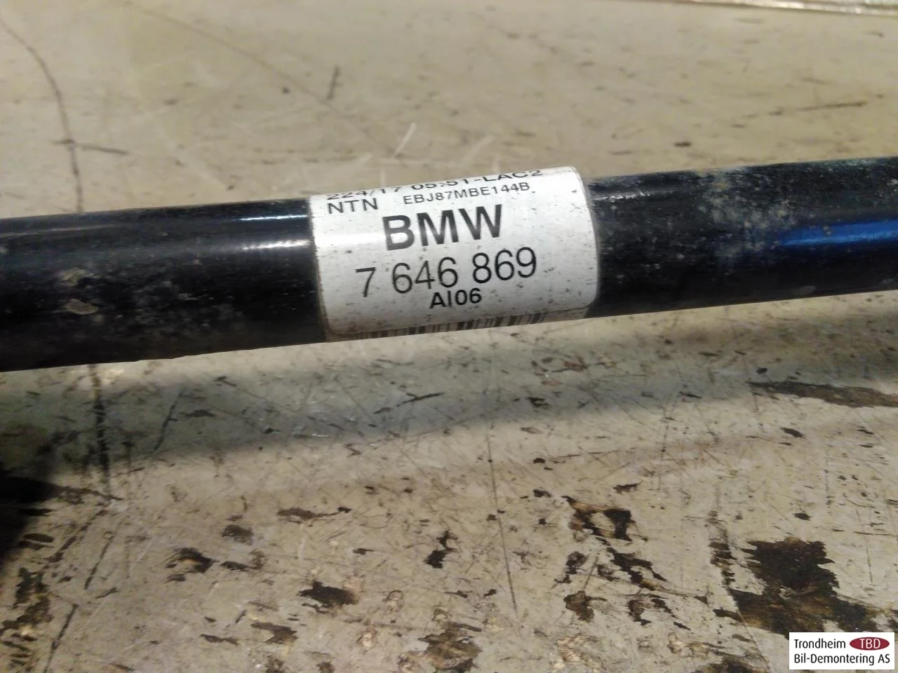 BMW 2 F45 ACTIVE TOURER 2014-21 Rear left driveshaft view 4