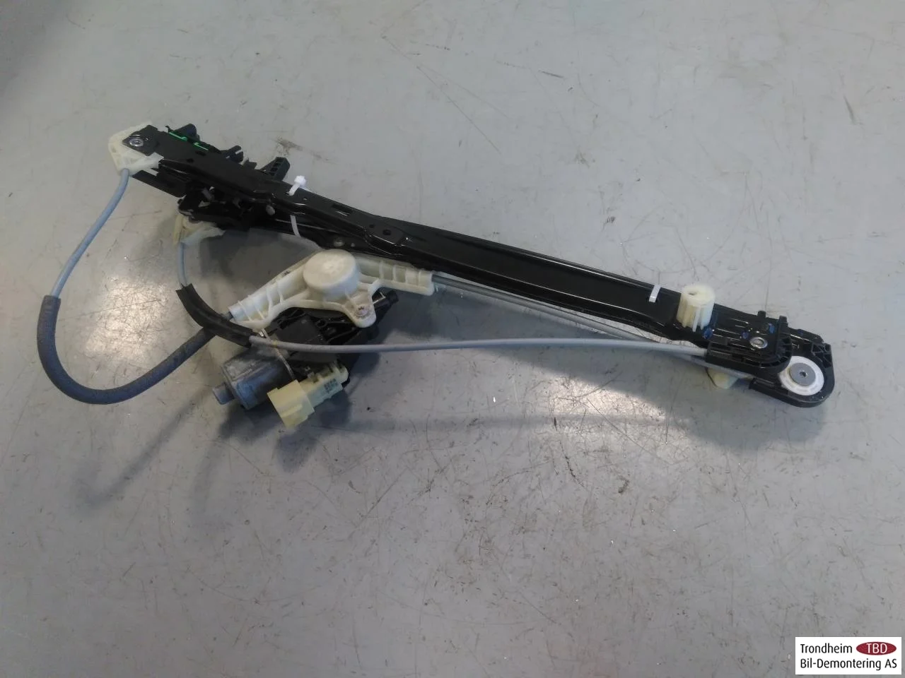 Jaguar I-PACE 2018- Electric window regulator, complete view 2