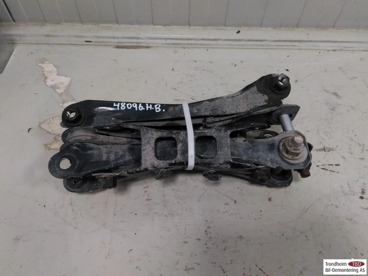 BMW I3 I01 2013-22 Control arm, rear right view 2