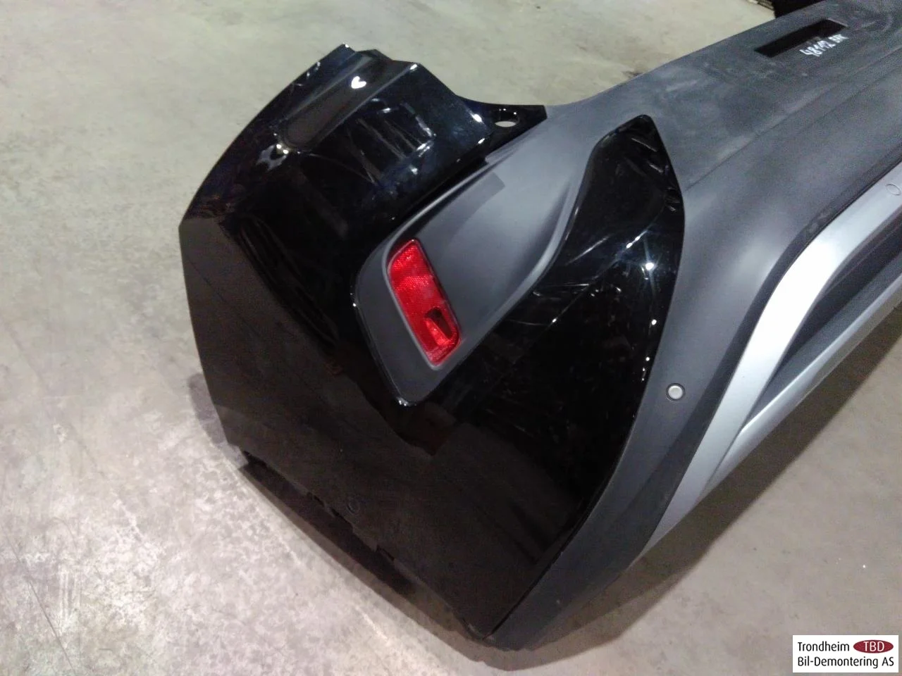 Volkswagen ID.5 2022- Rear bumper view 2