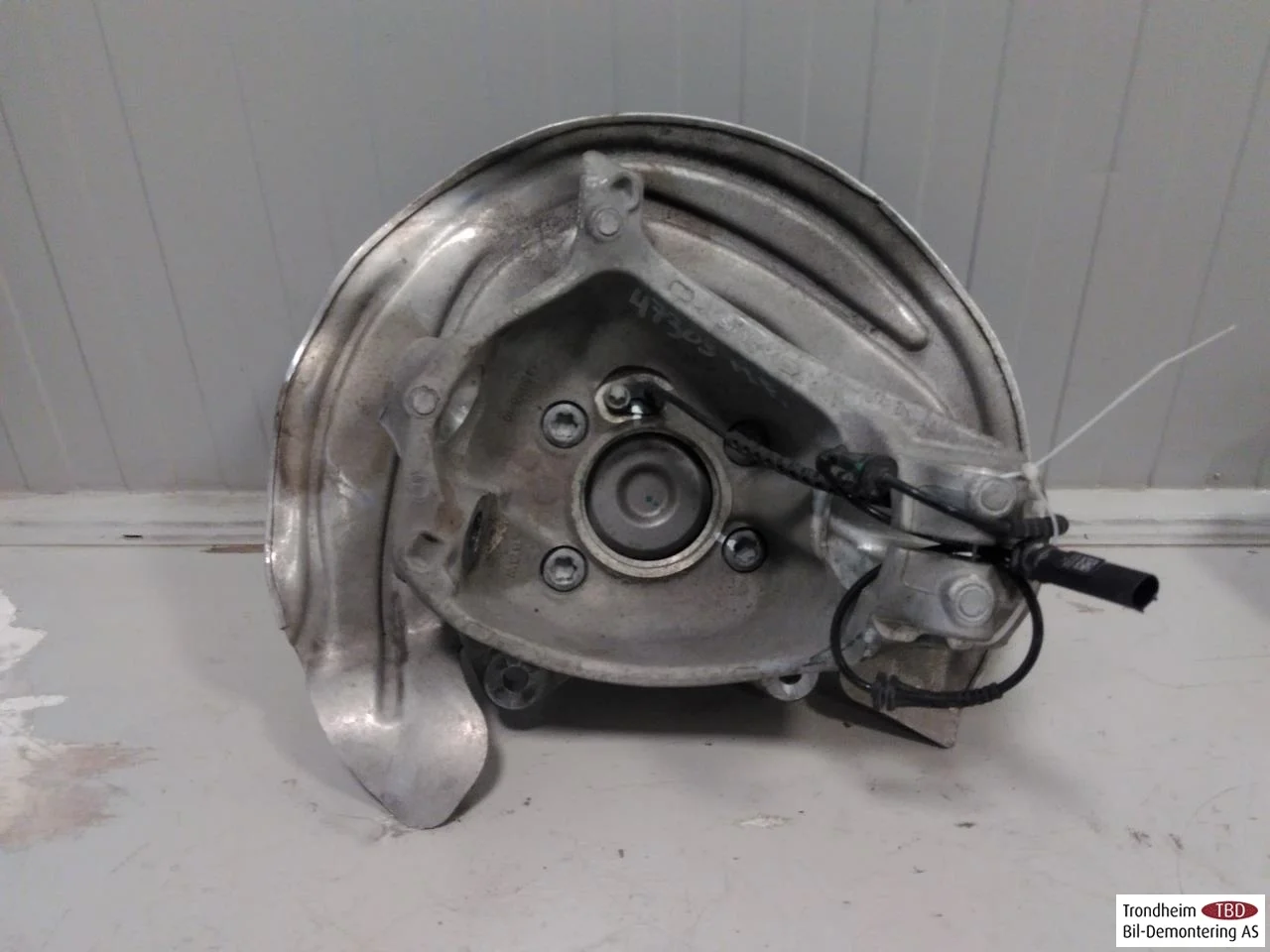 BMW IX3 G08 2021-25 Front right steering knuckle view 2