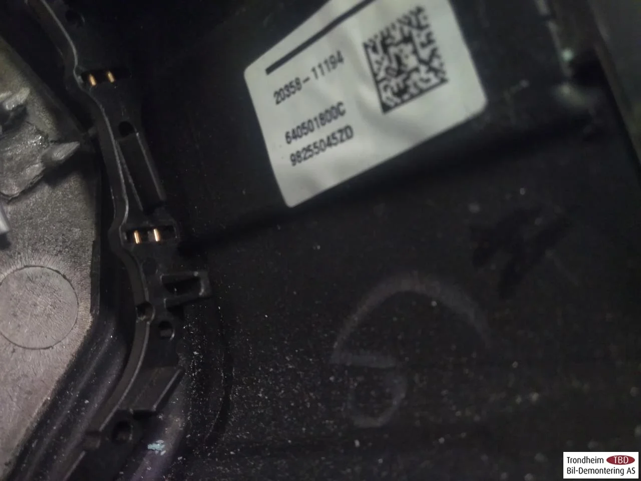 Peugeot 2008/E-2008 2020-> Steering wheel view 4