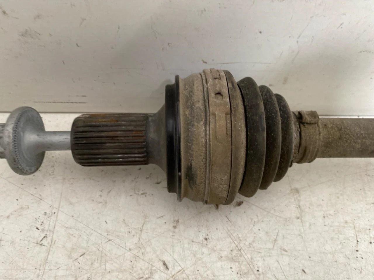 Mercedes EQA H243 2021- Rear right driveshaft view 2