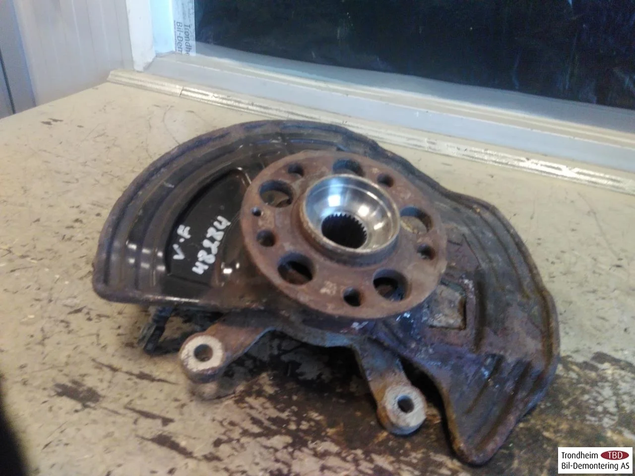 Mercedes B 180-200 W246/W242 2012-19 Csonkállvány, bal első