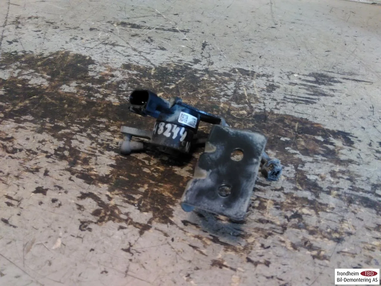 Xpeng P7 2022- Level control / air suspension sensor