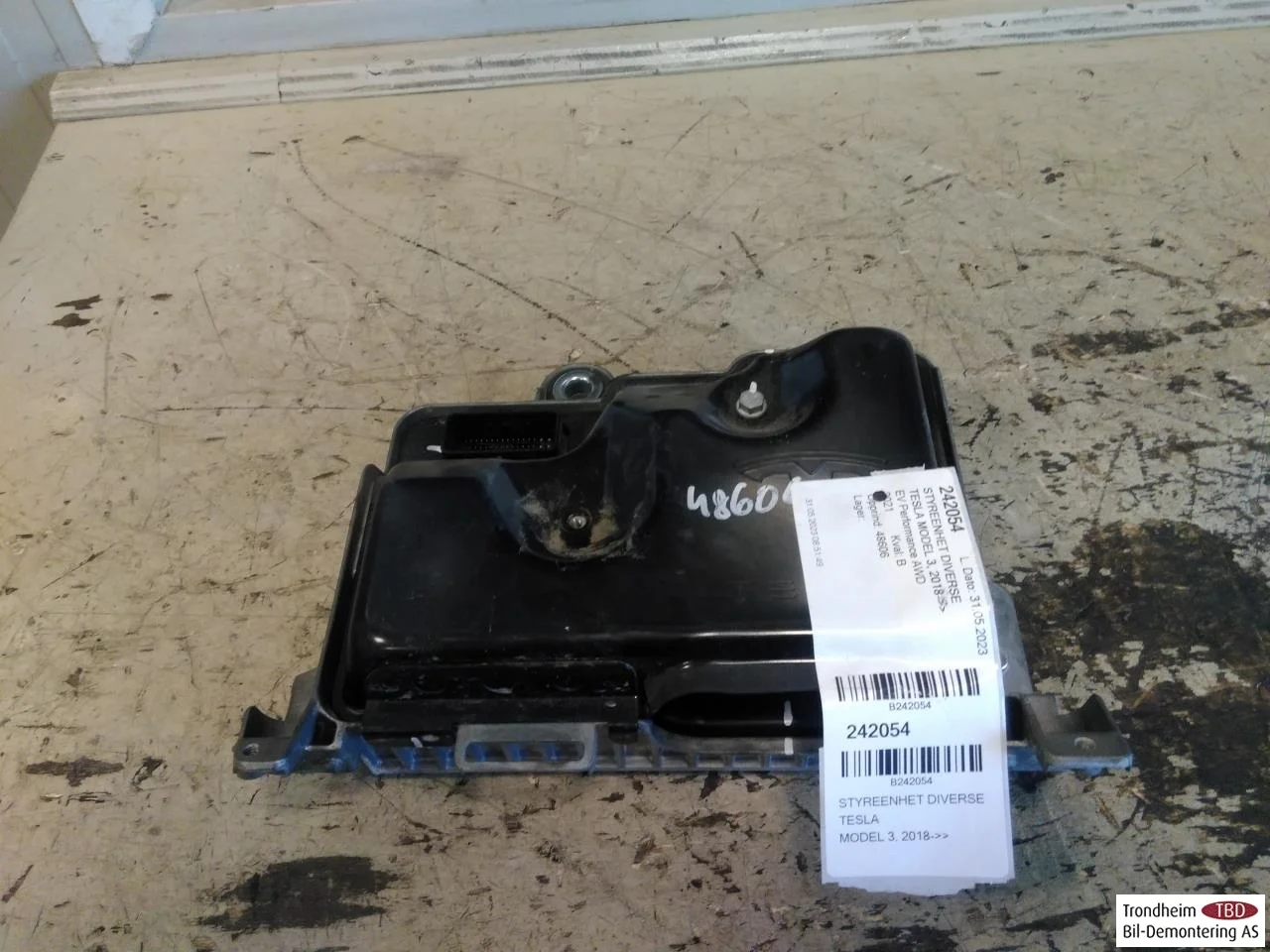 Tesla MODEL 3 2017--> Vezérlőegység, egyéb