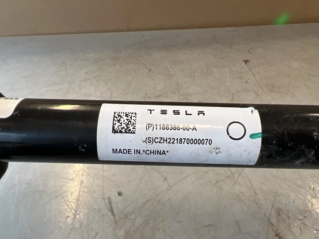 Tesla MODEL Y 2021- Front stabilizer bar view 2