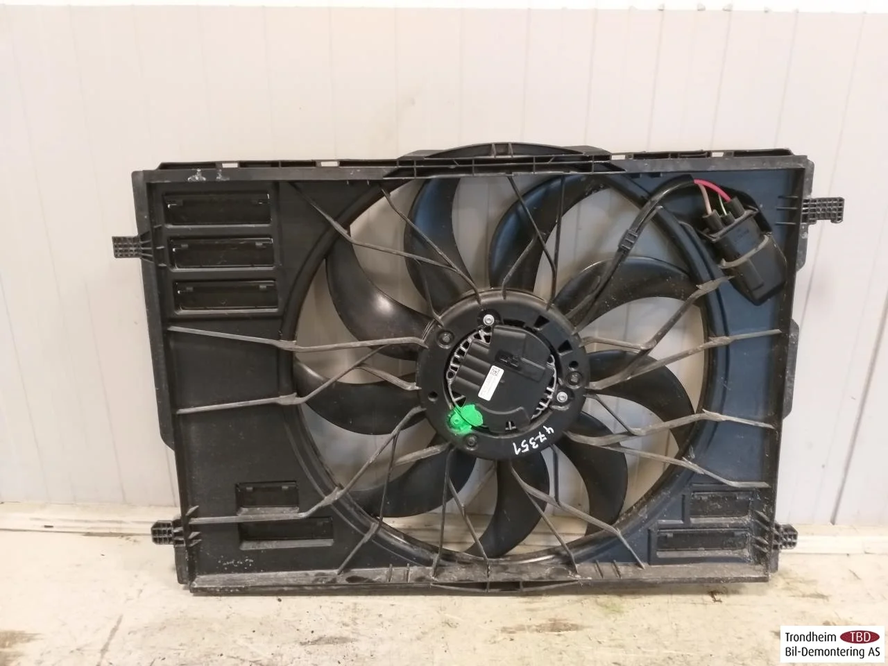 Mercedes EQA H243 2021- Ventilator răcire electric vedere 2