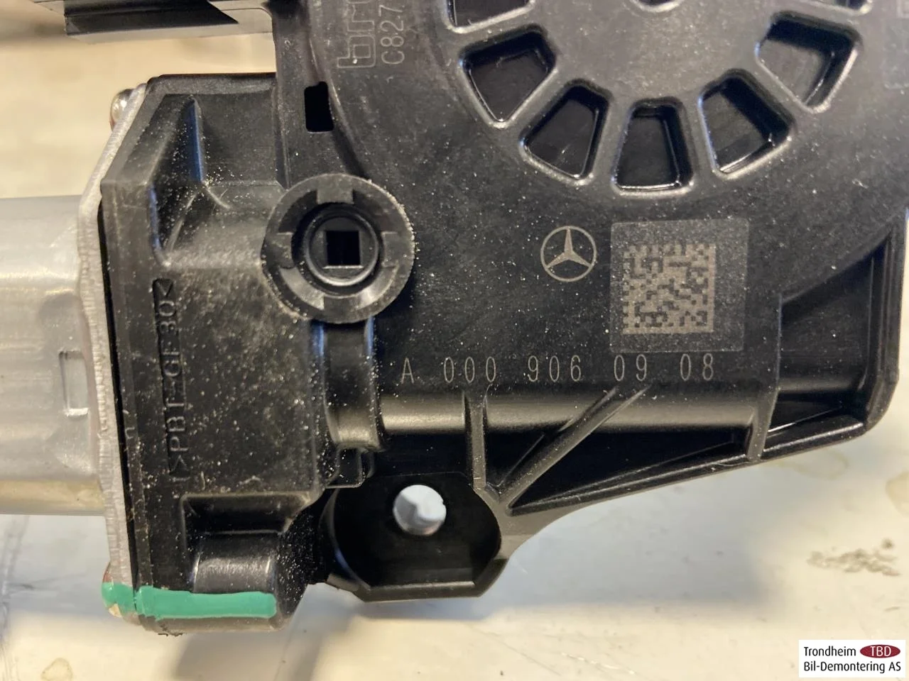 Mercedes EQA H243 2021- Ablakemelő motor nézet 3