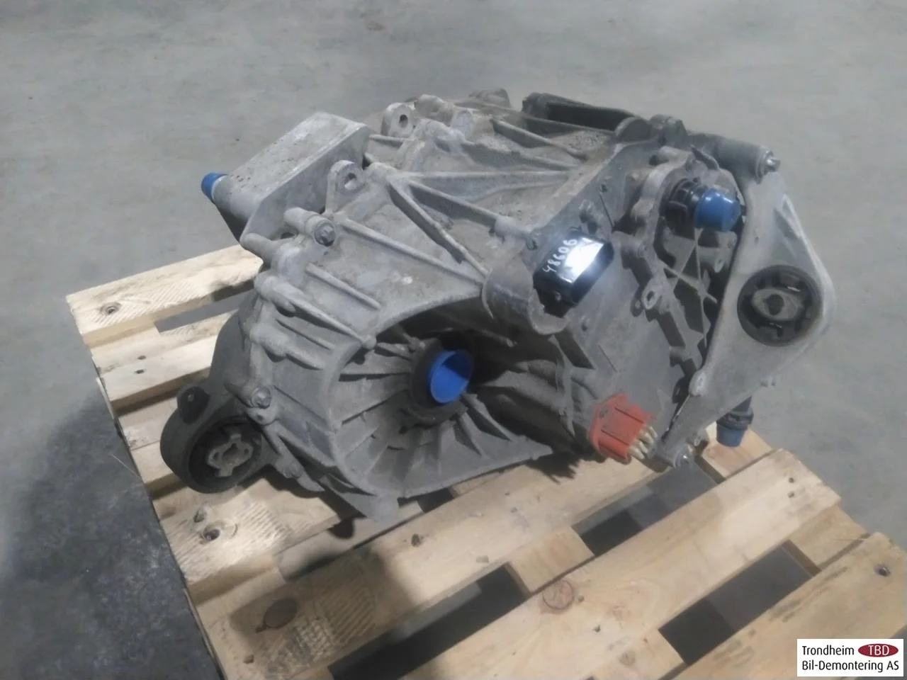 Tesla MODEL 3 2017--> Elektromos motor, első nézet 2