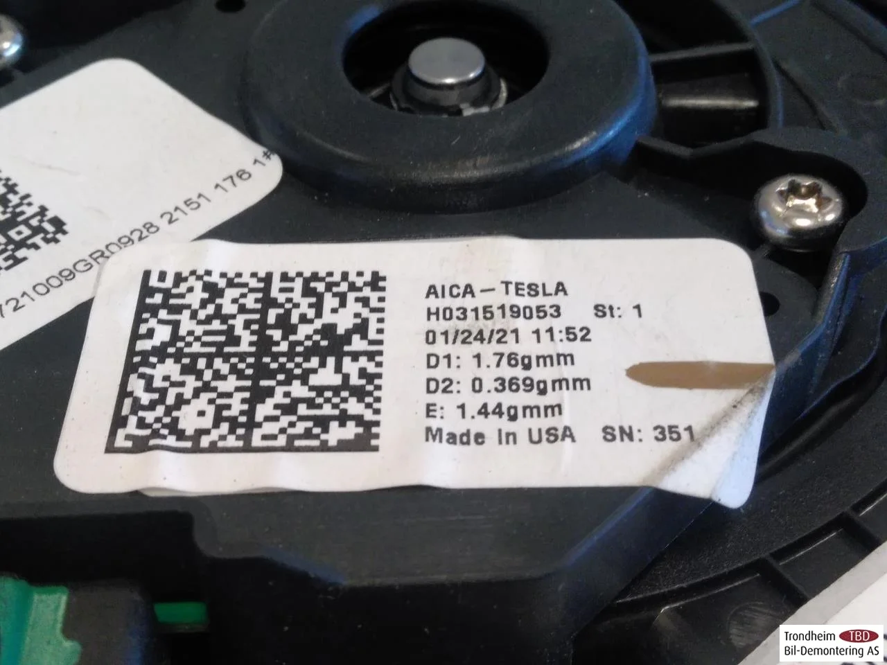 Tesla MODEL 3 2017--> Heater blower motor view 3