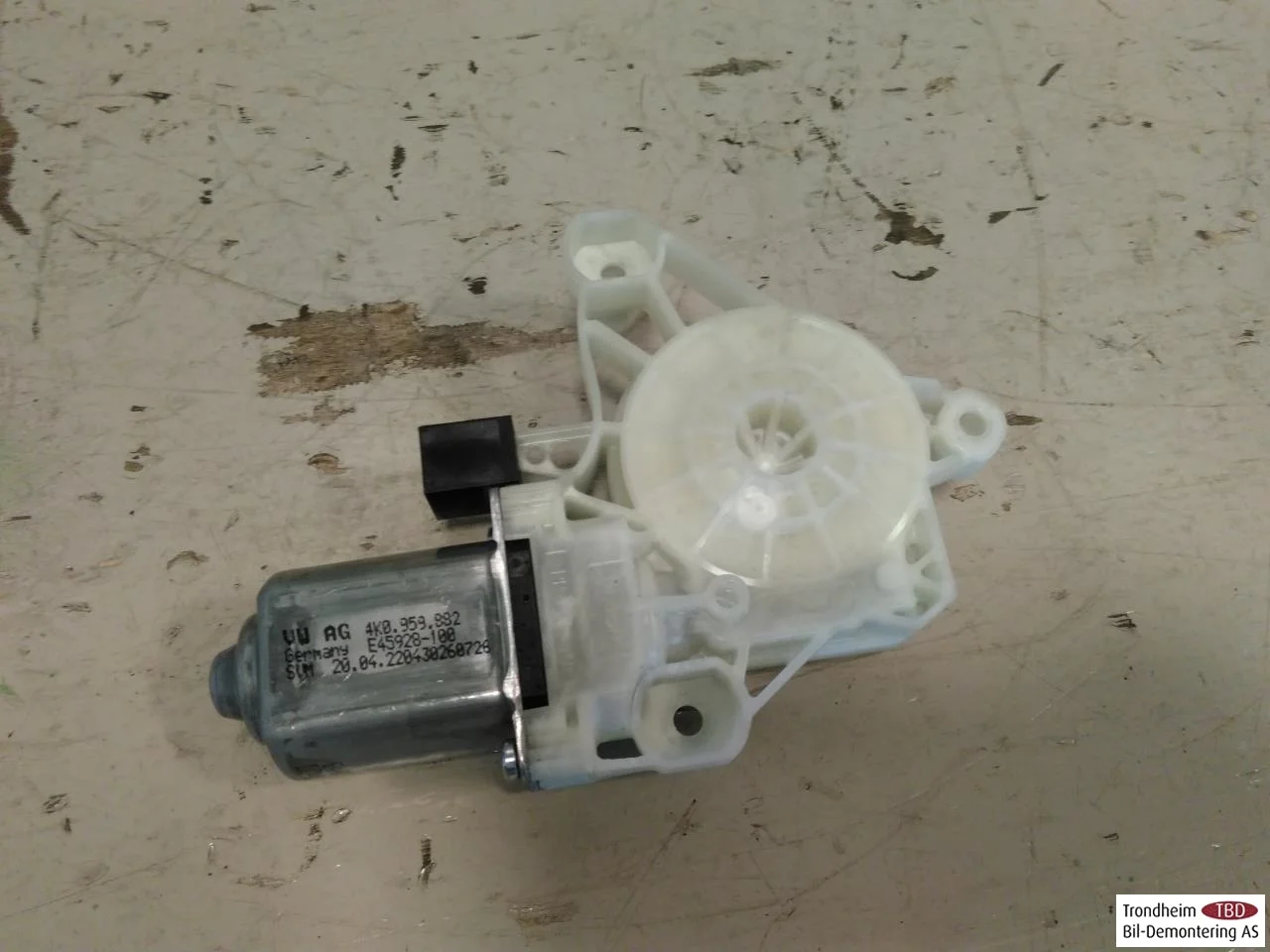 Volkswagen ID.5 2022- Ablakemelő motor nézet 2