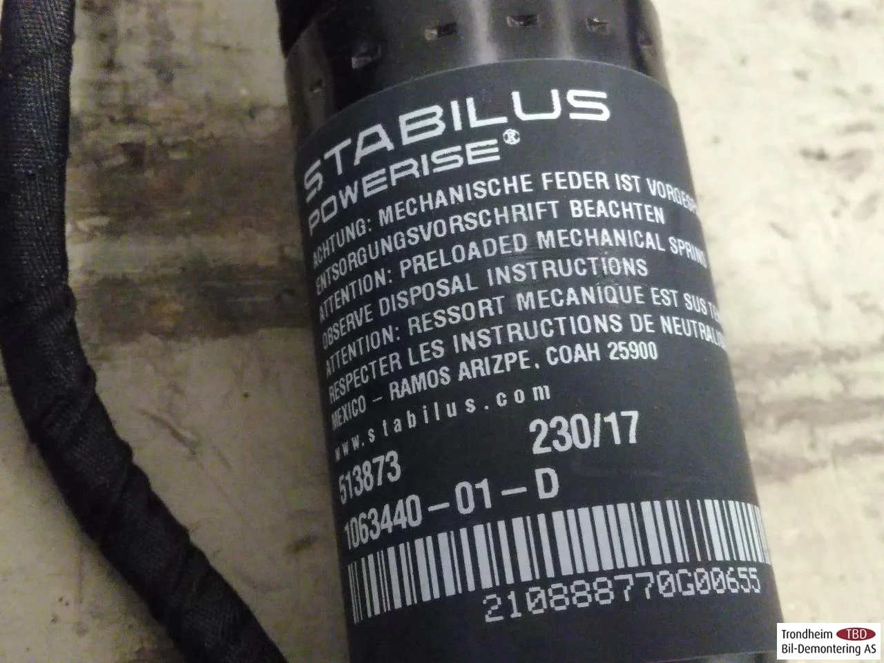 Tesla MODEL X 2016- Door check strap view 2